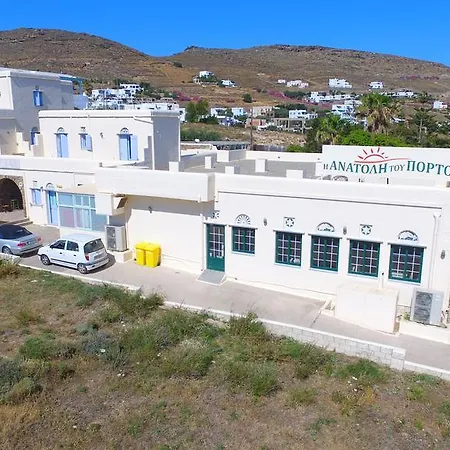 I Anatoli Tou Porto Tinos