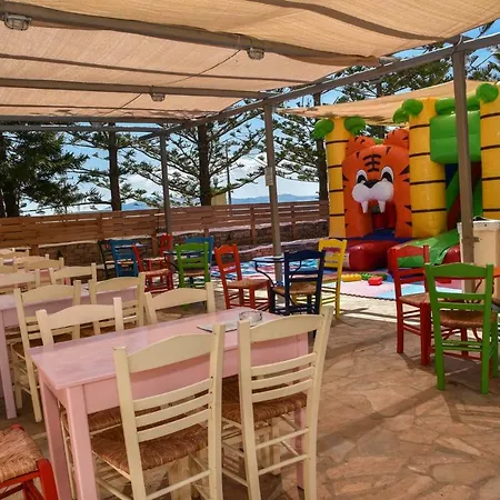 I Anatoli Tou Porto Tinos Apartmanhotel 3*